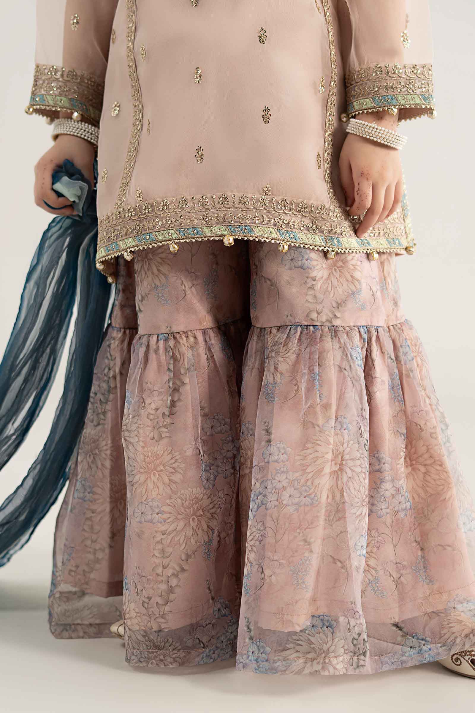 Thumb 4